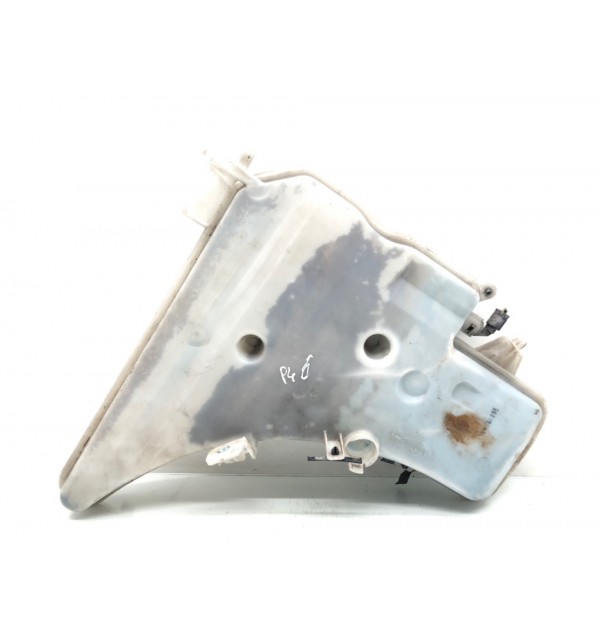Бачок омывателя бу для BMW 3 E90/E91/E92/E93 2.0 TD,  2010 г.