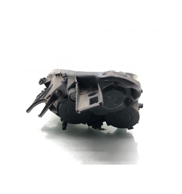 Фара правая бу для Peugeot Partner  1.6 HDi,  2012 г.