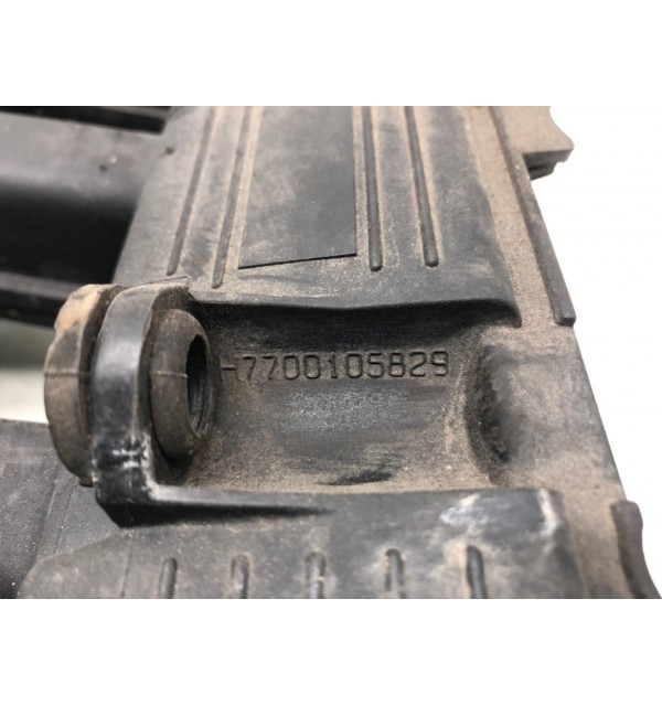 Коллектор впускной бу для Renault Scenic  1.6 i,  2001 г.