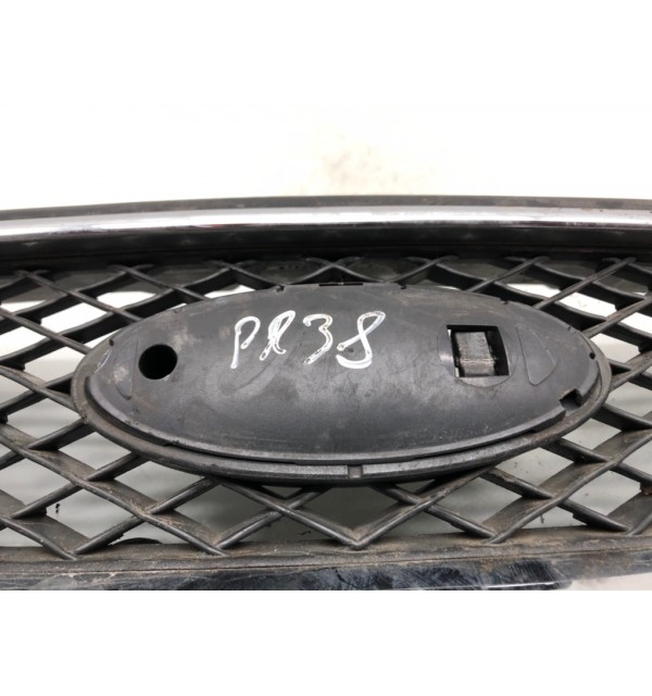 Решетка радиатора бу для Ford Focus 2 1.6 i,  2006 г.