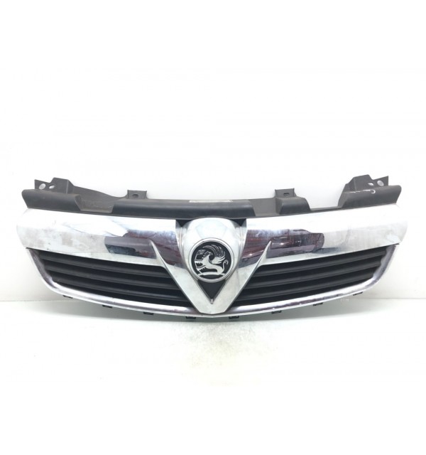 Решетка радиатора бу для Opel Zafira B 1.6 i,  2006 г.