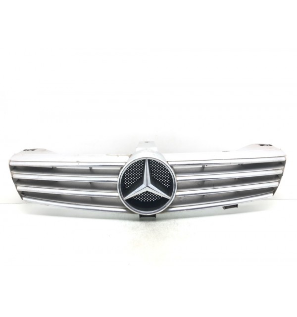 Решетка радиатора бу для Mercedes CLS W219 3.0 CDi,  2008 г.