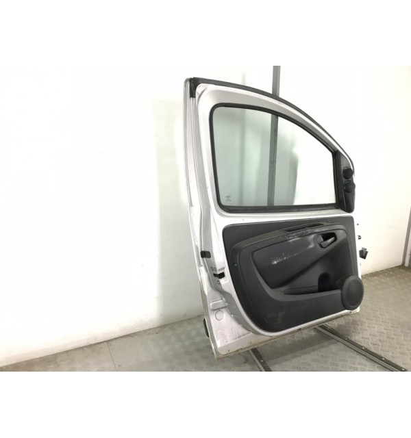 Дверь передняя левая бу для Citroen Nemo  1.3 HDi,  2010 г.