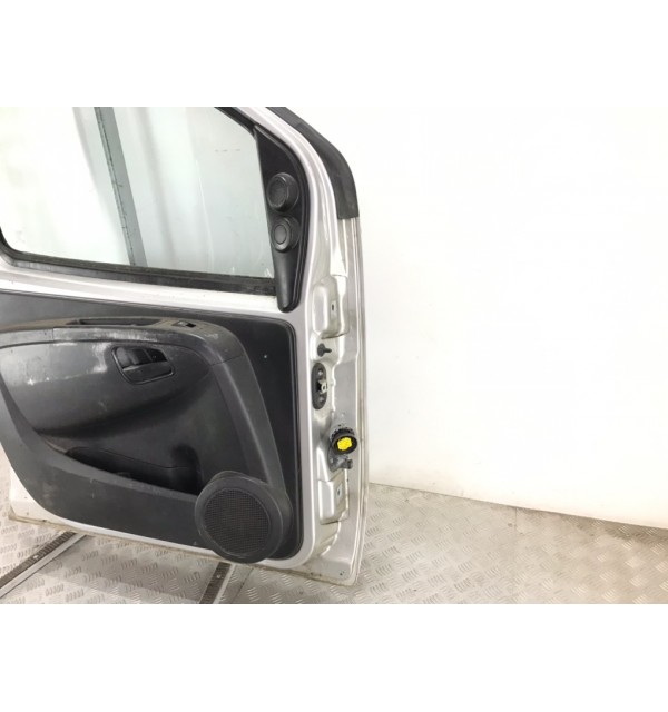 Дверь передняя левая бу для Citroen Nemo  1.3 HDi,  2010 г.