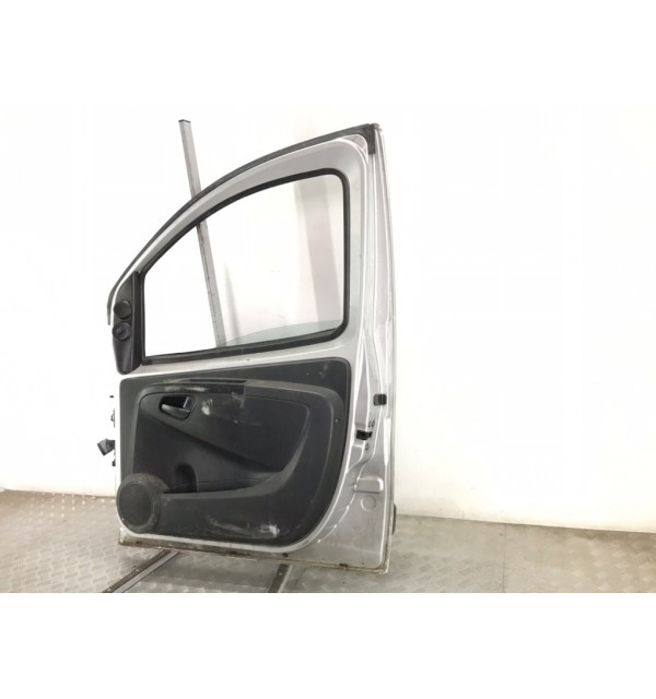 Дверь передняя правая бу для Citroen Nemo  1.3 HDi,  2010 г.