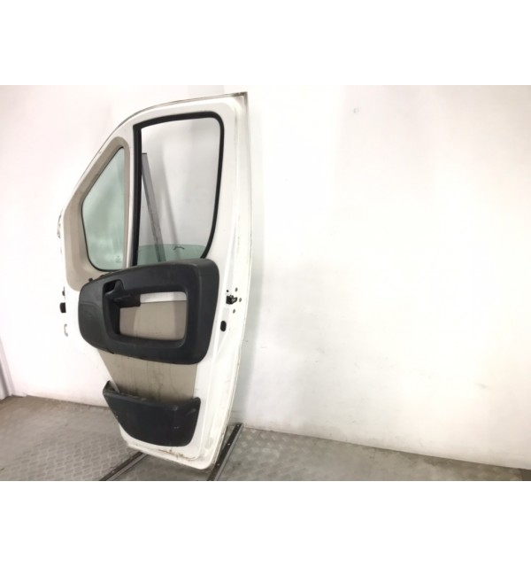 Дверь передняя правая бу для Peugeot Boxer  2.2 HDi,  2015 г.
