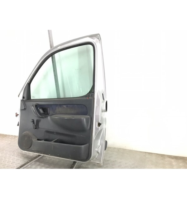 Дверь передняя правая бу для Peugeot Partner 1 1.6 HDi,  2007 г.