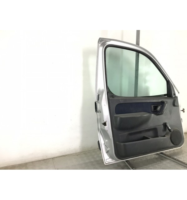 Дверь передняя левая бу для Peugeot Partner 1 1.6 HDi,  2007 г.