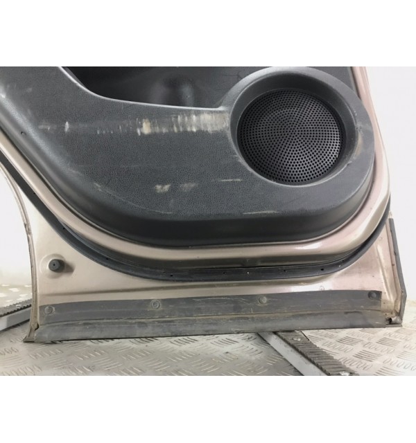 Дверь задняя левая бу для Nissan Qashqai  1.6 i,  2007 г.