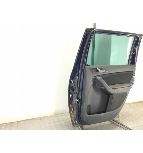 Дверь задняя правая бу для Skoda Yeti  1.6 TDi,  2011 г.