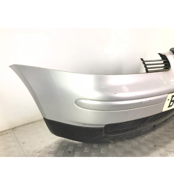 Бампер передний бу для Seat Arosa  1.0 i,  2004 г.