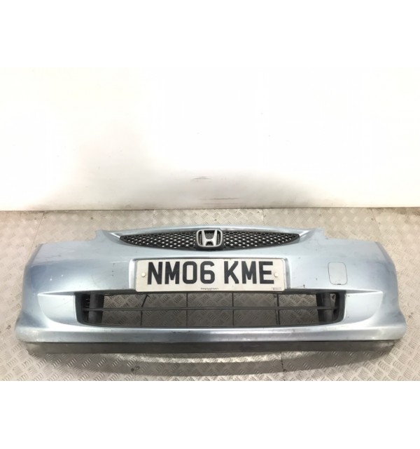 Бампер передний бу для Honda Jazz  1.2 i,  2006 г.