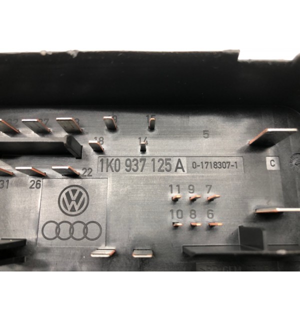 Блок предохранителей бу для Volkswagen EOS  1.6 i,  2006 г.