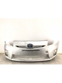 Бампер передний бу для Toyota Prius  1.8 i,  2011 г.