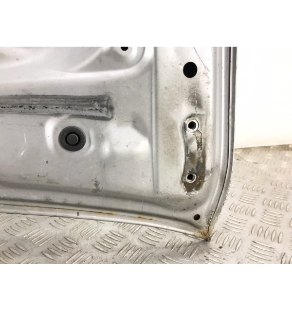 Капот бу для Toyota Prius  1.8 i,  2011 г.