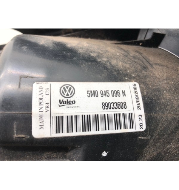 Фонарь задний правый бу для Volkswagen Golf Plus  1.6 i,  2006 г.