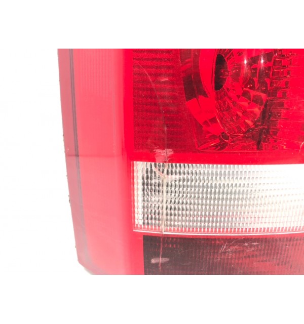 Фонарь задний левый бу для Land Rover Discovery 3 2.7 TD,  2006 г.