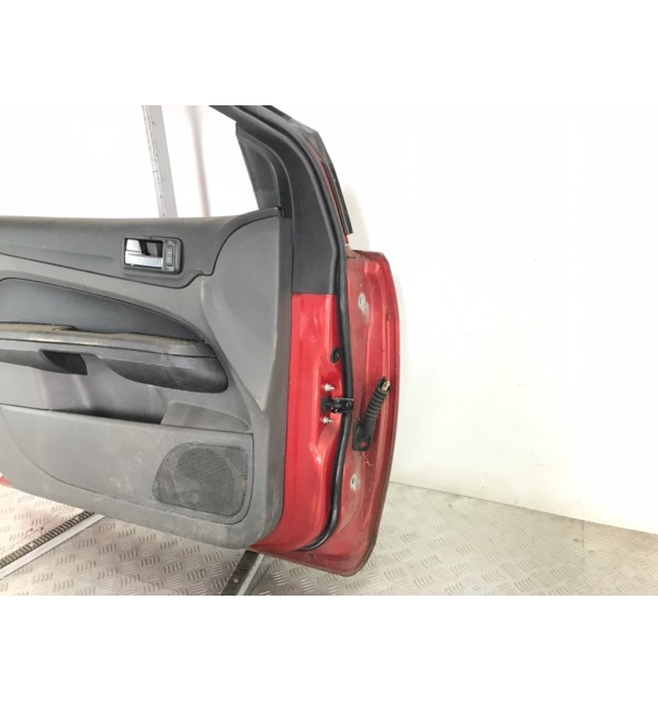 Дверь передняя левая бу для Ford Focus 2 1.6 i,  2006 г.