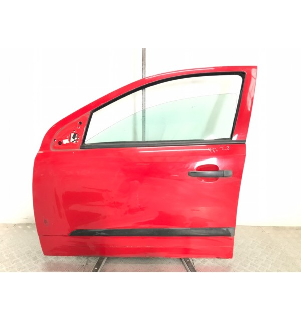 Дверь передняя левая бу для Opel Astra H 1.4 i,  2004 г.