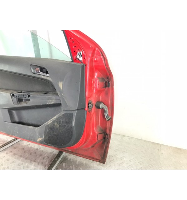 Дверь передняя левая бу для Opel Astra H 1.4 i,  2004 г.