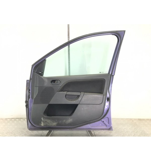 Дверь передняя правая бу для Ford Fiesta 5 1.3 i,  2006 г.