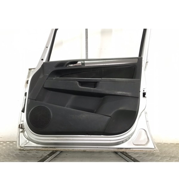 Дверь передняя правая бу для Opel Zafira B 1.9 CDTi,  2007 г.