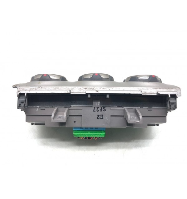 Блок управления печки/климат-контроля бу для Honda CR-V  2.0 i,  2006 г.