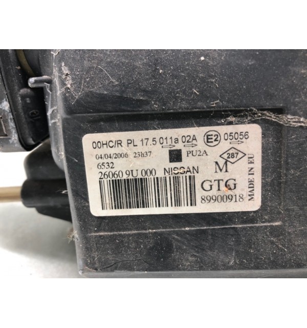 Фара левая бу для Nissan Note E11 1.5 DCi,  2006 г.