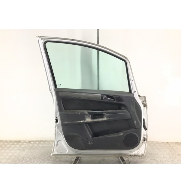 Дверь передняя левая бу для Opel Zafira B 1.9 CDTi,  2007 г.