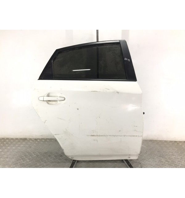Дверь задняя правая бу для Toyota Prius  1.8 i,  2011 г.