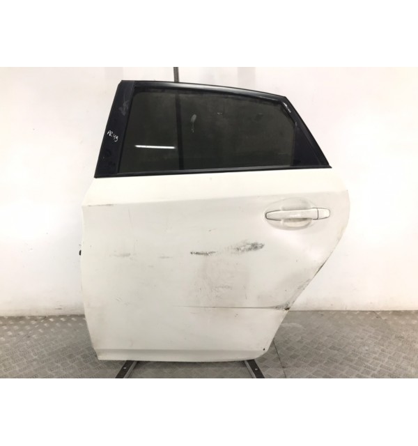 Дверь задняя левая бу для Toyota Prius  1.8 i,  2011 г.