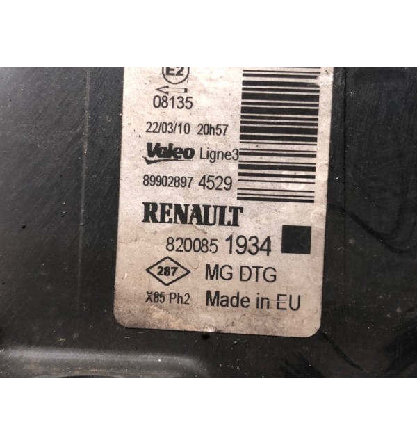 Фара правая бу для Renault Clio 3 1.2 i,  2010 г.