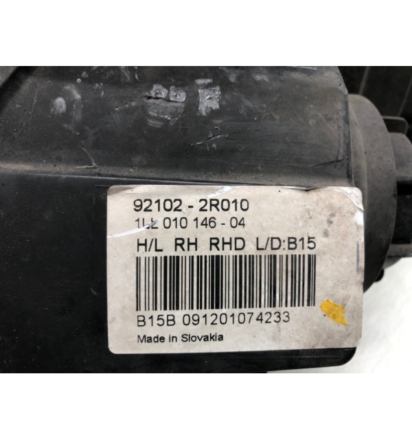 Фара правая бу для Hyundai i30  1.4 i,  2010 г.