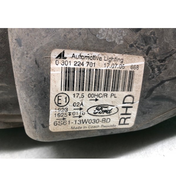Фара левая бу для Ford Fiesta 5 1.4 i,  2006 г.