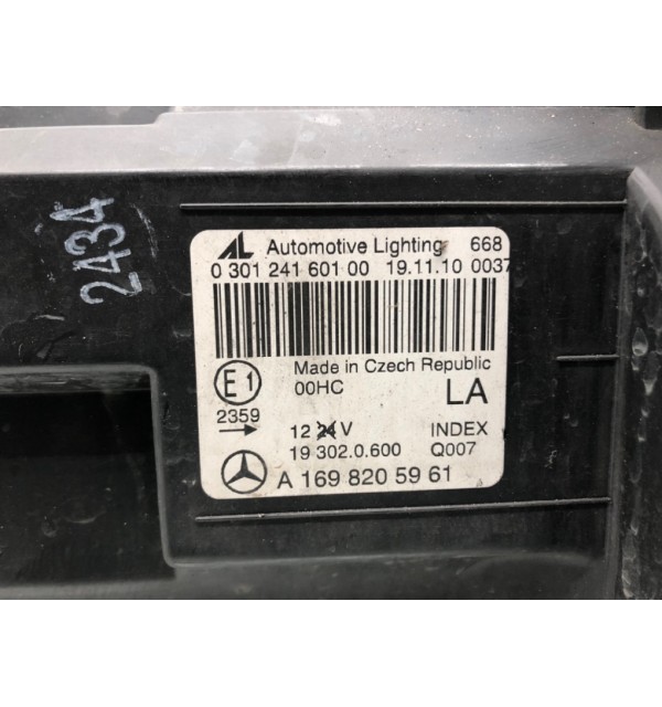 Фара левая бу для Mercedes A W169 2.0 CDi,  2011 г.