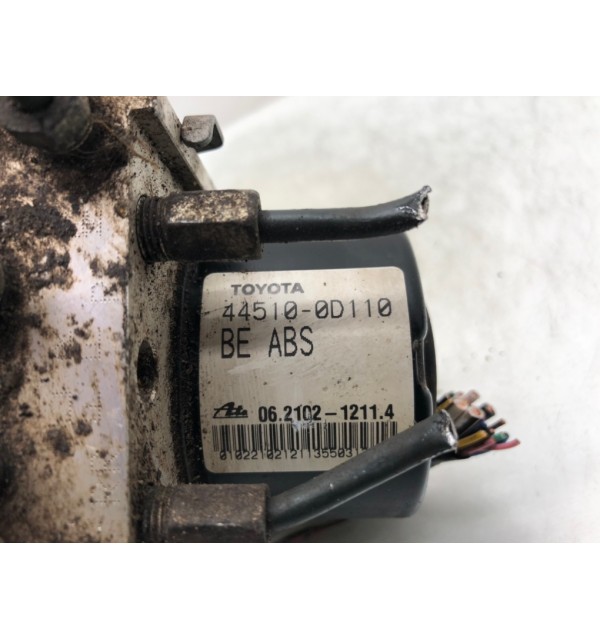 Блок ABS бу для Toyota Yaris XP9 1.3 i,  2010 г.