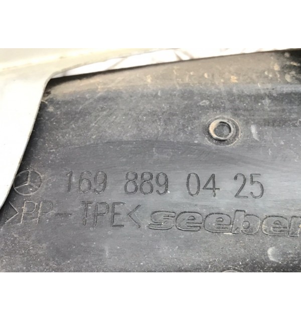 Крыло переднее правое бу для Mercedes A W169 2.0 CDi,  2009 г.