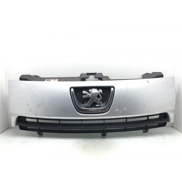 Решетка радиатора бу для Peugeot Expert  2.0 HDi,  2011 г.