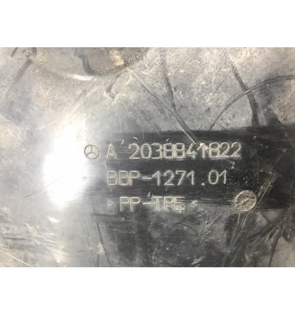Защита арок передняя правая (подкрылок) бу для Mercedes C W203 1.8 i,  2008 г.