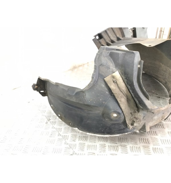 Защита арок передняя правая (подкрылок) бу для Nissan Note E11 1.5 DCi,  2007 г.