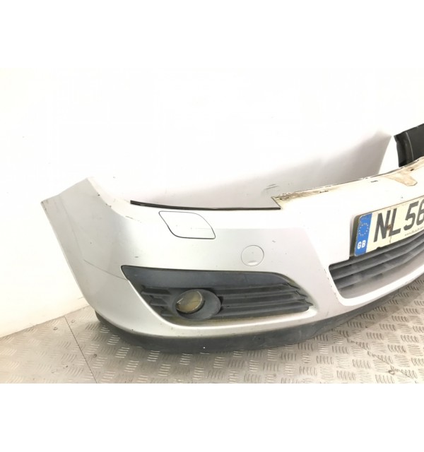 Бампер передний бу для Opel Astra H 1.8 i,  2006 г.