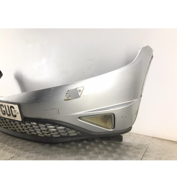 Бампер передний бу для Honda Civic 8 1.8 i,  2007 г.