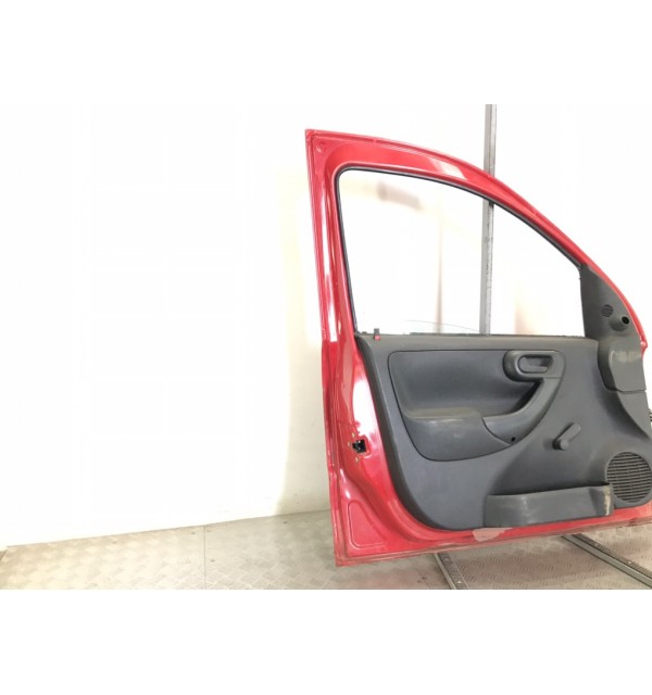 Дверь передняя левая бу для Opel Combo C 1.3 CDTi,  2010 г.