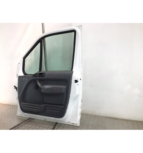 Дверь передняя правая бу для Ford Transit Connect  1.8 TDCi,  2011 г.