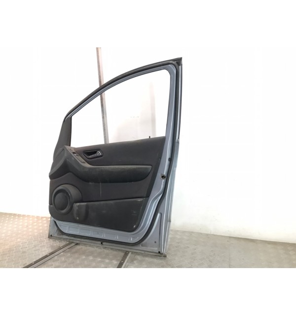 Дверь передняя правая бу для Mercedes A W169 2.0 CDi,  2009 г.