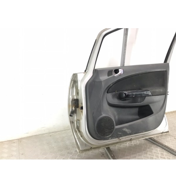 Дверь передняя правая бу для Opel Corsa D 1.2 i,  2007 г.