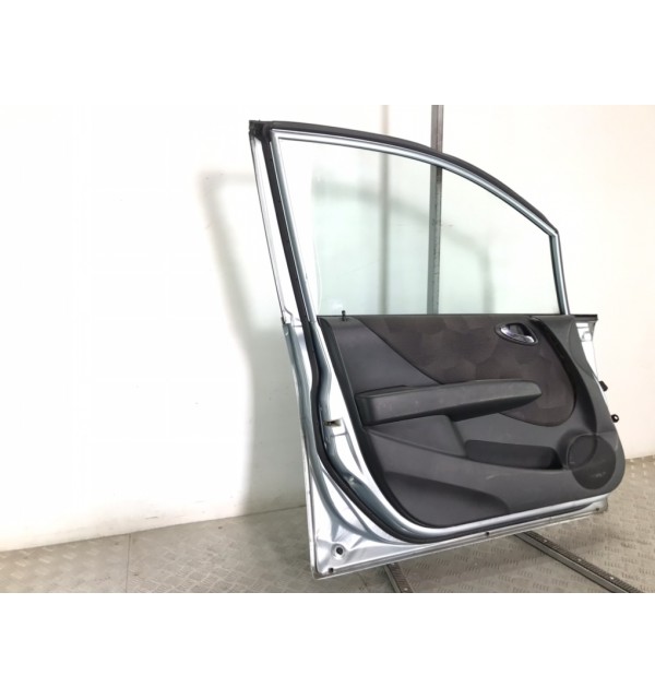 Дверь передняя левая бу для Honda Jazz  1.3 i,  2005 г.