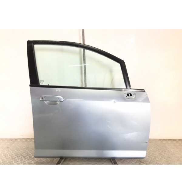 Дверь передняя правая бу для Honda Jazz  1.3 i,  2005 г.
