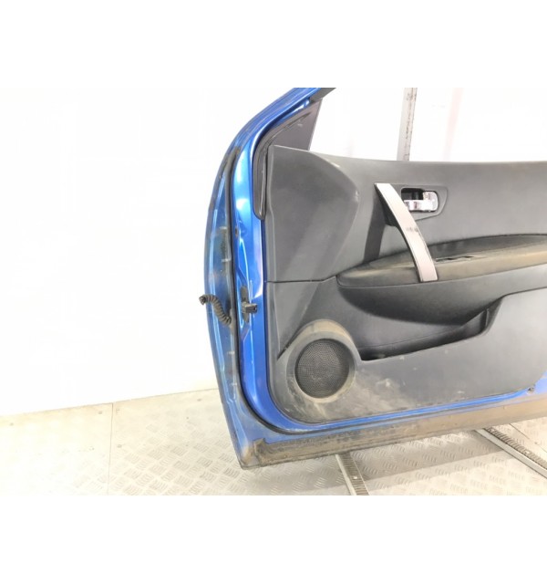 Дверь передняя правая бу для Nissan Qashqai  1.5 DCi,  2009 г.