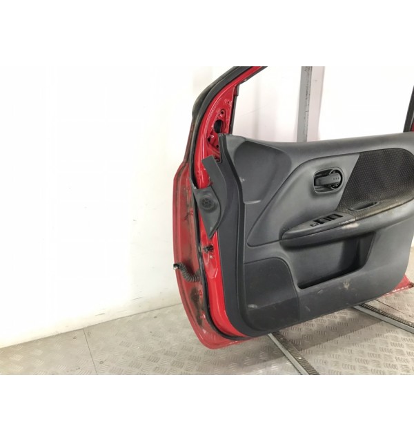 Дверь передняя правая бу для Nissan Note E11 1.5 DCi,  2007 г.
